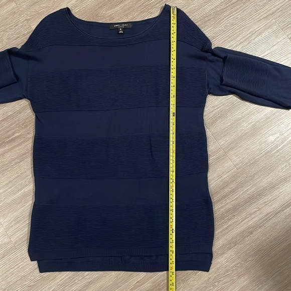 Romeo & Juliet Women’s Knit Sweater Medium Blue Cashmere Blend Contemporary - Picture 12 of 13